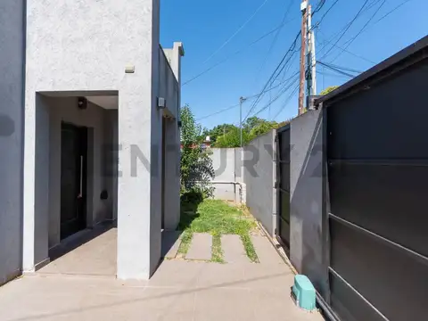 Casa en Venta en Guillermo E Hudson, USD 180.000