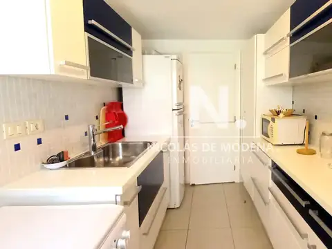 Apartamento en Brava, 3 dormitorios *