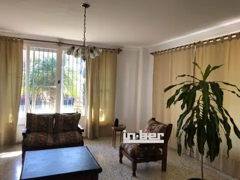 Casa - Venta - Argentina, Berazategui - Calle 365 1015
