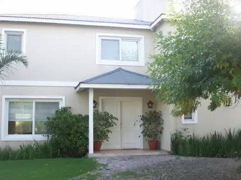 CASA EN ALQUILER, BARRIO PRIVADO