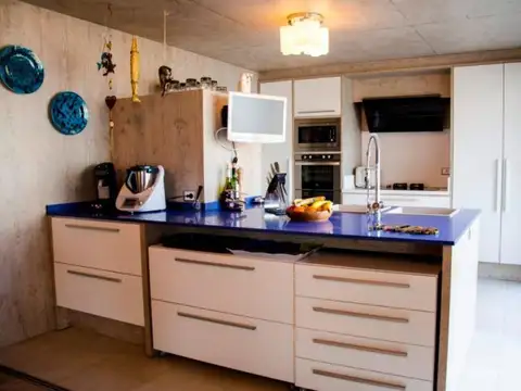 4 DORMITORIOS | De las Carabelas..