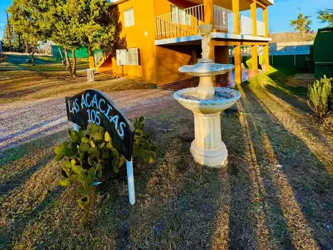 Las Acacias 100