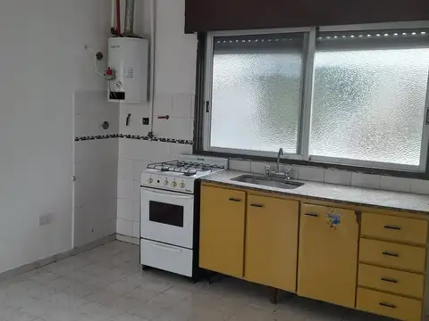 Dto.MONOAMBIENTE con Patio al fte