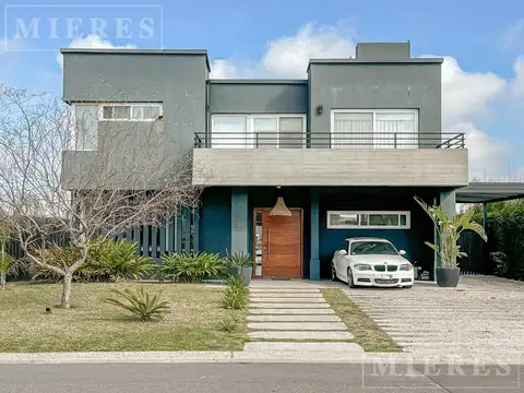 Casa en venta a La Laguna en San Gabriel, Villanueva.