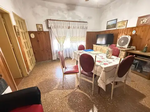 Casa 4 ambientes con 1 baño