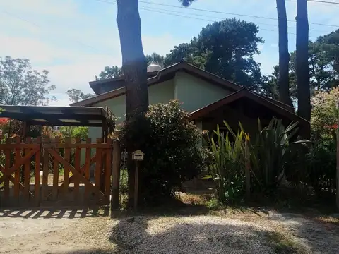 Casa VENTA Valeria del Mar más 2 dptos en bloque