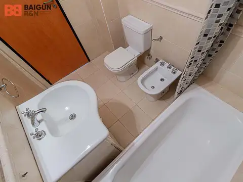 Arribeños 3700 y Jaramillo