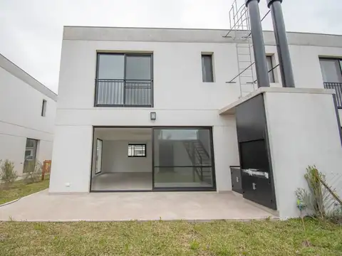 Casa en Alquiler de 3 dormitorios