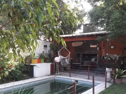 Casa 6 ambientes con 1 baño