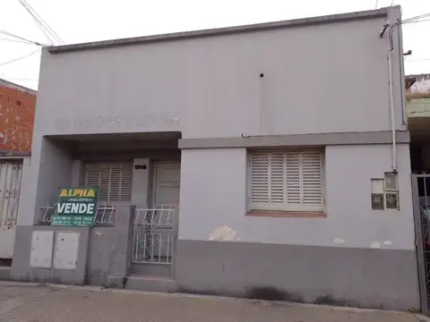 Dos deptos. unificables en lote de 10 x 27 mts. en venta