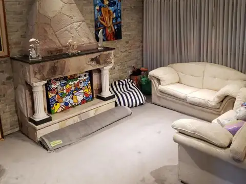 Casa 4 ambientes con 3 baños