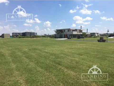 Lote Mediterráneo ORIENTACION NORTE en Barrio Náutico Albanueva. FACILIDADES.