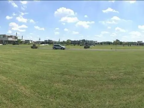 Lote Mediterráneo ORIENTACION NORTE en Barrio Náutico Albanueva. FACILIDADES.