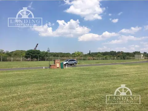 Terreno en Venta en Albanueva, USD 360.000