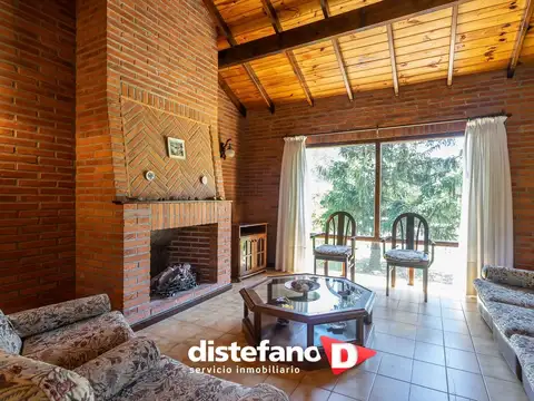 Casa 6 ambientes con 4 baños