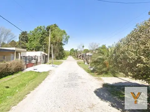 Río Negro e/ Arenales y Las Heras