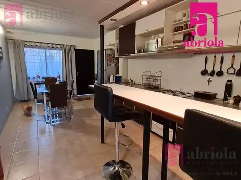 Casa Tipo PH en Alquiler de 3 Ambientes en Quilmes Este