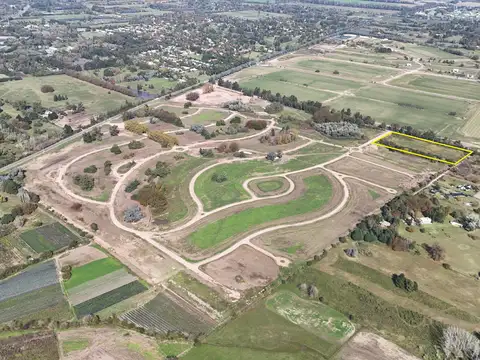 Terreno en Barrio Cerrado en Pilar para Desarrollar Townhouses