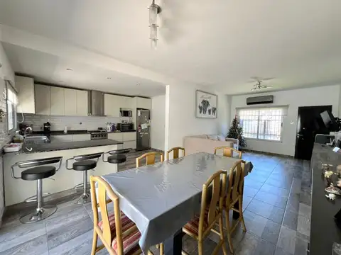 Casa 3 ambientes con 1 baño