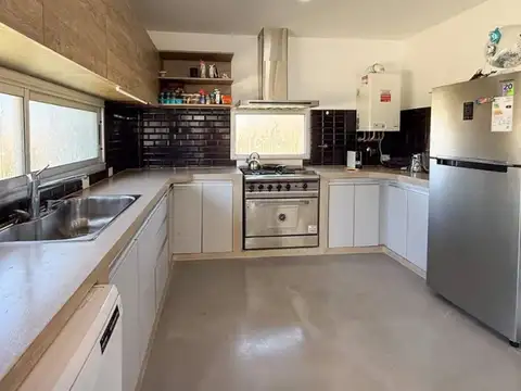 Casa en Venta en Area 60, USD 200.000