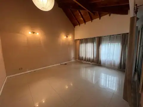 Casa en Alquiler en Moron, $ 1.700.000