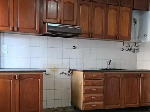 Casa 4 ambientes con 1 baño