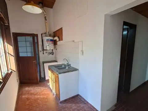 Casa en Alquiler en General Lamadrid, $ 450.000