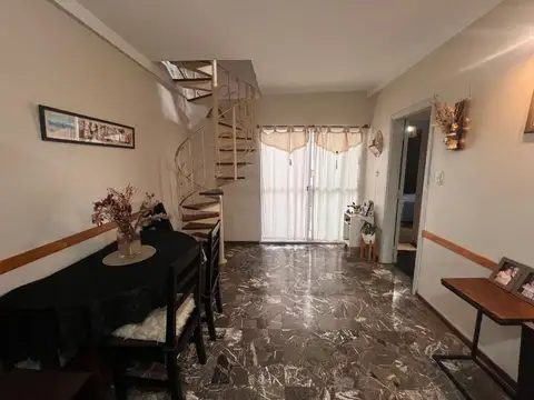 Depto Tipo Casa 3 ambientes con 1 baño