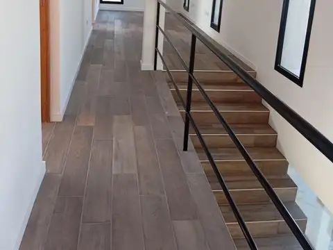 Casa 4 ambientes con 3 baños