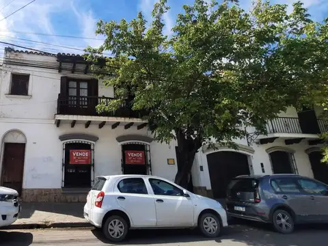 ALQUILER! Excelente inmueble para oficinas o estudios profesionales - Ubicación estratégica