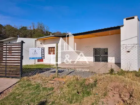 CASA ESQUINA 2 DORMITORIOS CON PILETA. LOS ADOBES, CERRILLOS