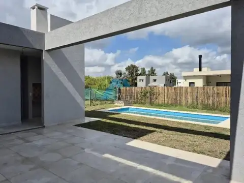 Casa en Venta en Pilar Del Este, Countries y Barrios Cerrados en Pilar