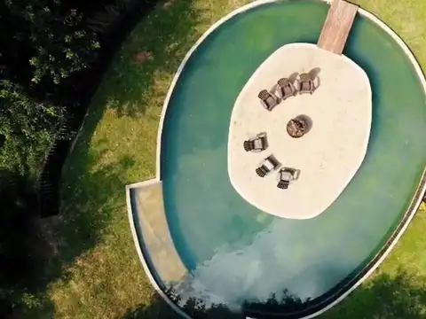 Casa con terreno de 3330m2