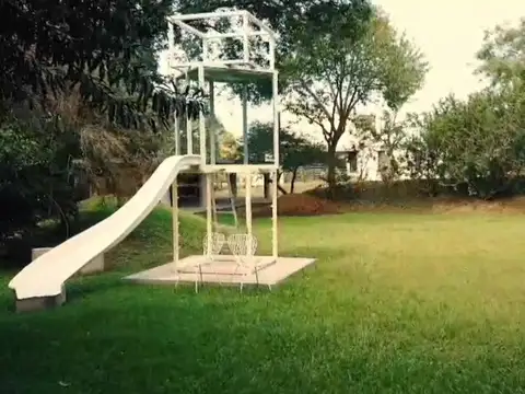 Casa con terreno de 3330m2