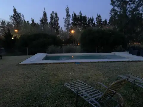 Casa 6 ambientes con 3 baños