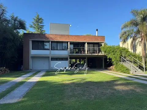 Casa en Venta en Barrio Cube, USD 300.000