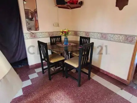 Casa en Venta con 3 cocheras