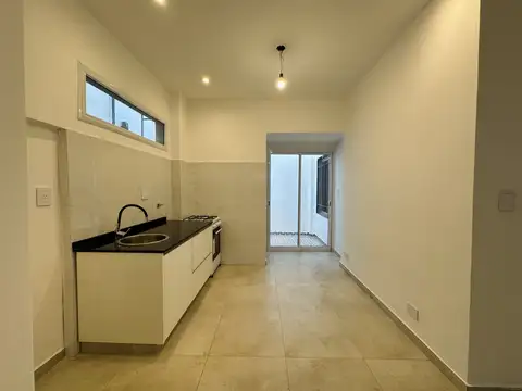 Depto Tipo Casa 2 ambientes con 2 baños