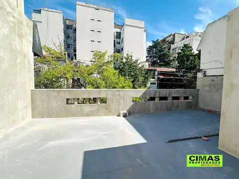 ALQUILER PH PB 2 AMB. + PATIO + TERRAZA   * VILLA DEL PARQUE 