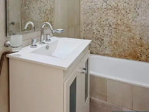 Casa 6 ambientes con 1 baño