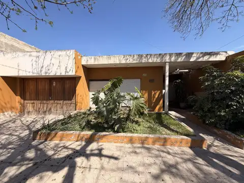 Casa zona céntrica de Puerto Gral. San Martín