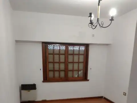 PH DE 3 AMB. ESTADO MUY BUENO
