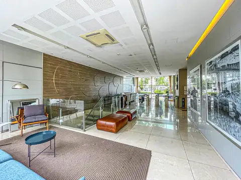 Oficina de 3 ambientes con baño privado, seguridad y amenities en Alto Buro