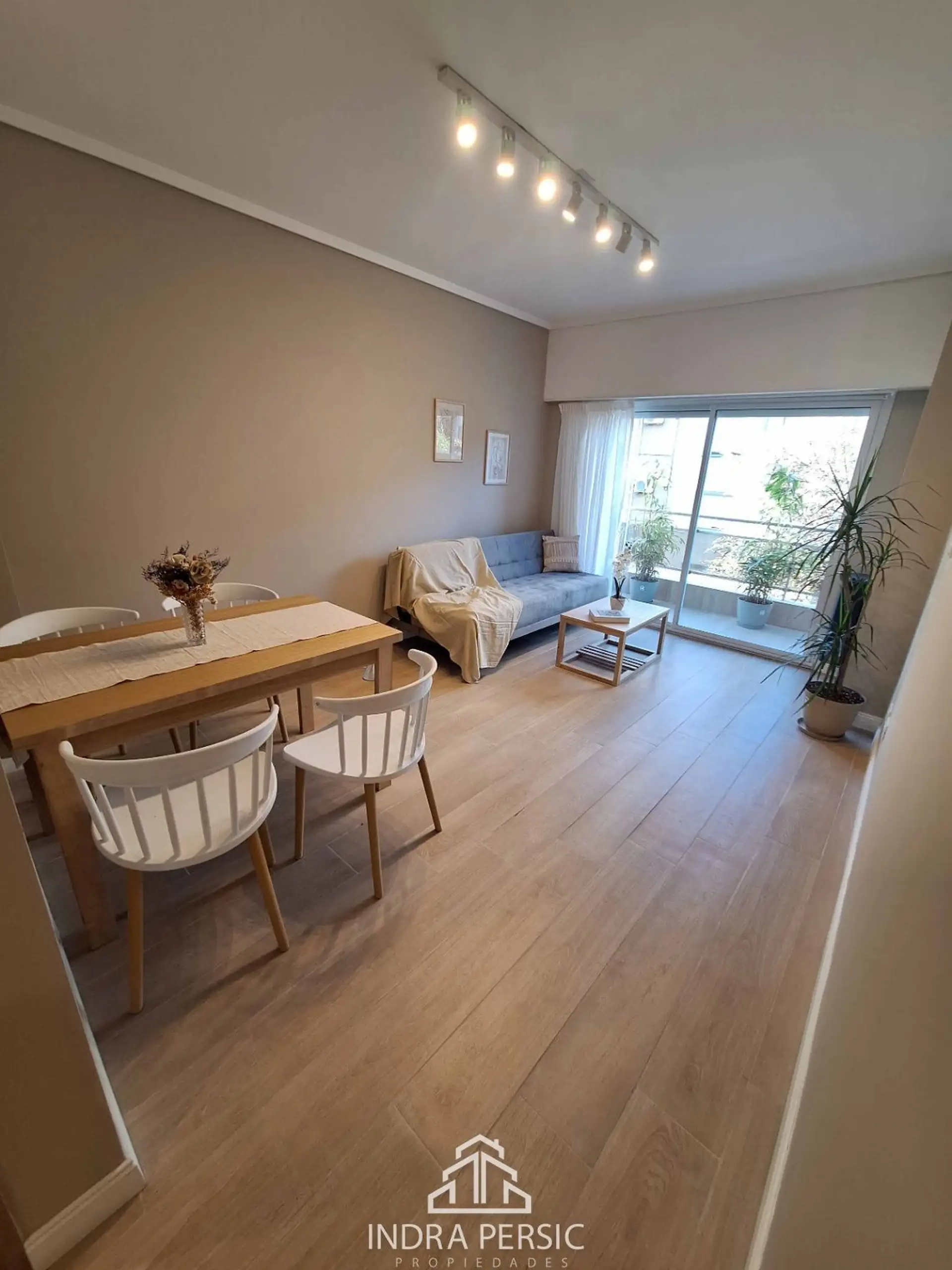 Venta departamento 2 ambientes 39m² con balcón — Centro