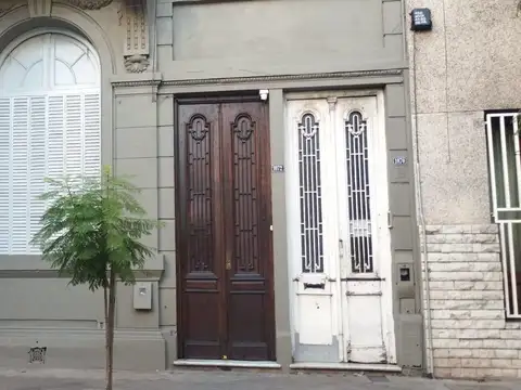 Montevideo al 1000 10 Dorm. Patios - Fondo Comercio Residencia Estudiantil