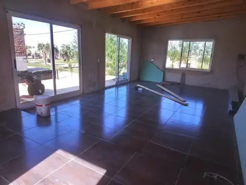 Local + dpto+ deposito en Avenida en Tierra de Sueños 3