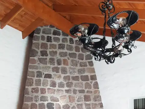 Casa 3 ambientes con 2 baños