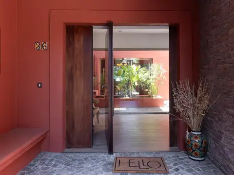 Casa en Venta con 4 cocheras