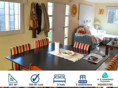 CASA AMPLIA CON PILETA