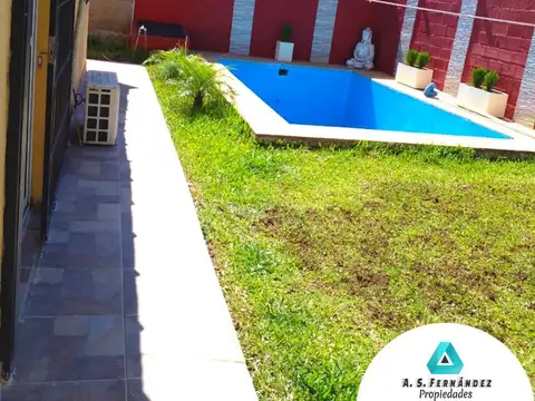 Casa 4 ambientes con 2 baños